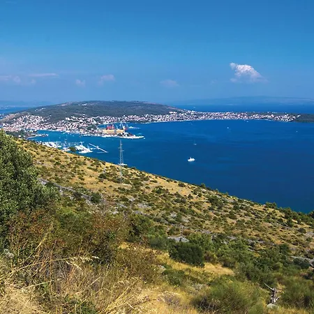 Lovely In Seget Donji Apartament Trogir