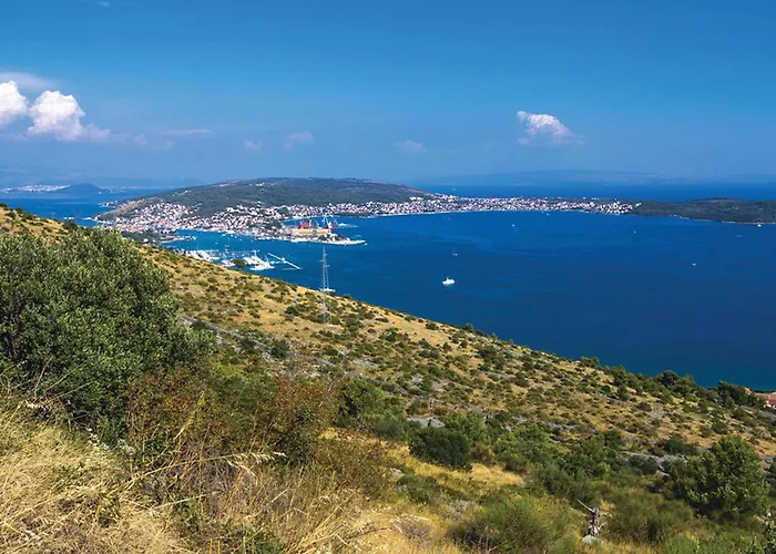 Lovely In Seget Donji Daire Trogir